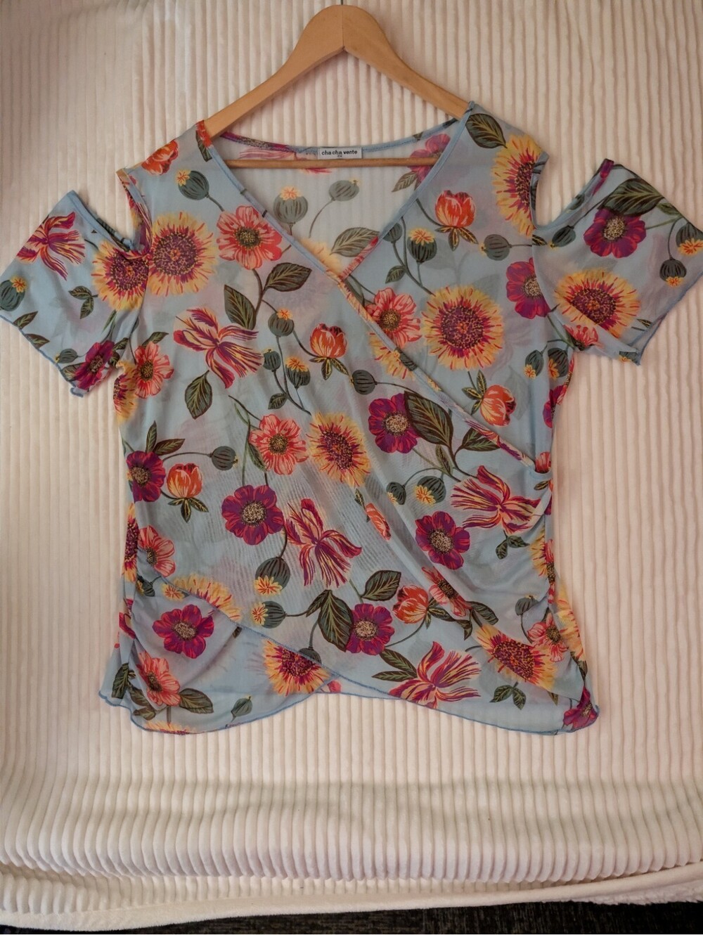 Cha Cha Vente Women's Plus 2X Sheer/Bold Flowers/Blue Coverup Top/Peep Shoulders